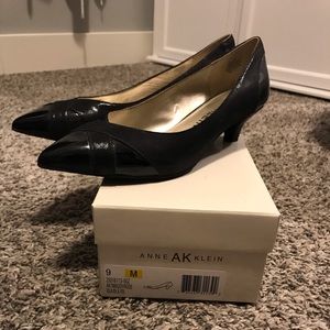 Anne Klein kitten heel pump